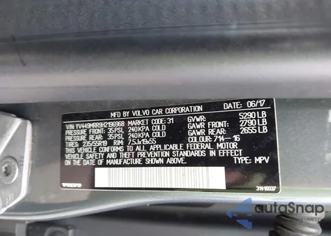 2017 Volvo Xc60 T6 Dynamic z USA, uszkodzony, nr VIN YV449MRR9H2196968